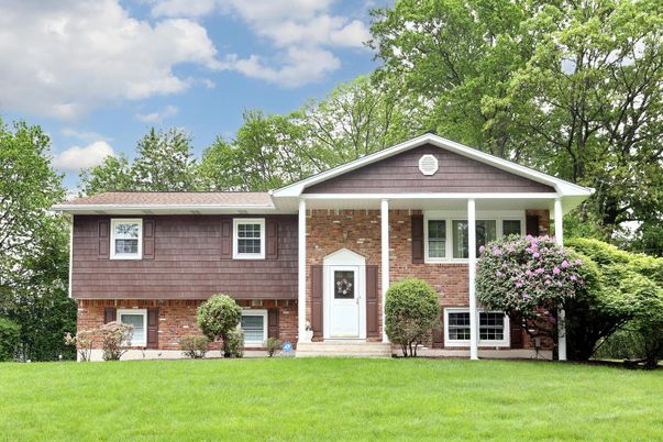 Exterior, Facade, Brick Facade, Raised Ranch