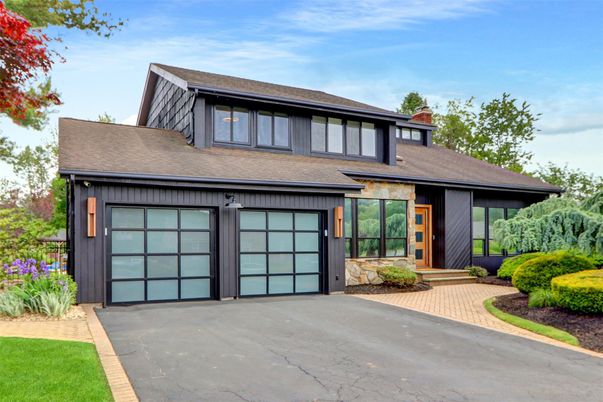 Attached, Exterior, Facade, Modern