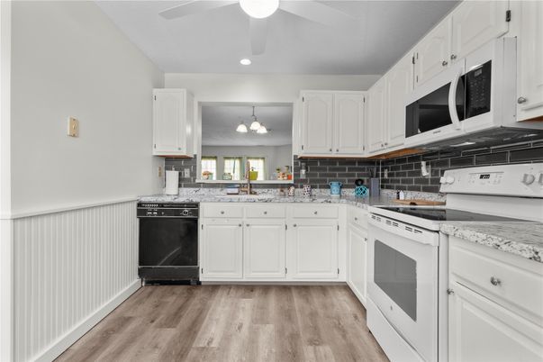 Chandelier, Interior, Kitchen, Recessed Lighting, Wood Texture Flooring