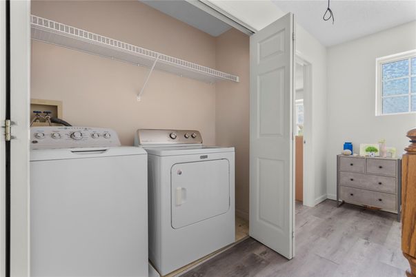 Interior, Utility Closets, Washer, Wood Texture Flooring