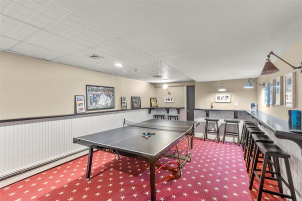 Game Room, Interior, Recessed Lighting