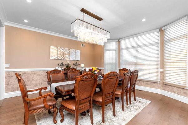 Chandelier, Dining room, Interior, Recessed Lighting, Wood Texture Flooring