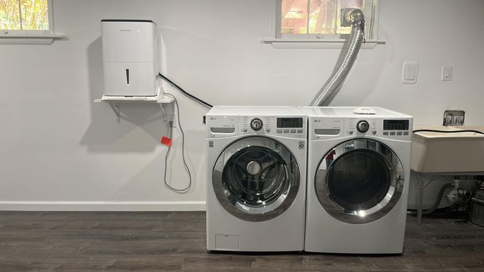 Interior, Washer, Wood Texture Flooring