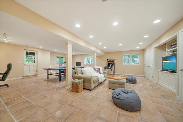 Fitness Equipment, Game Room, Interior, Recessed Lighting