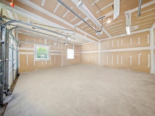 Garage, Interior