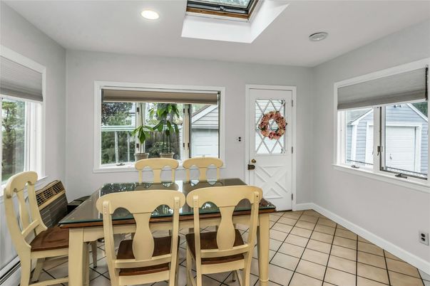 Dining room, Interior, Recessed Lighting
