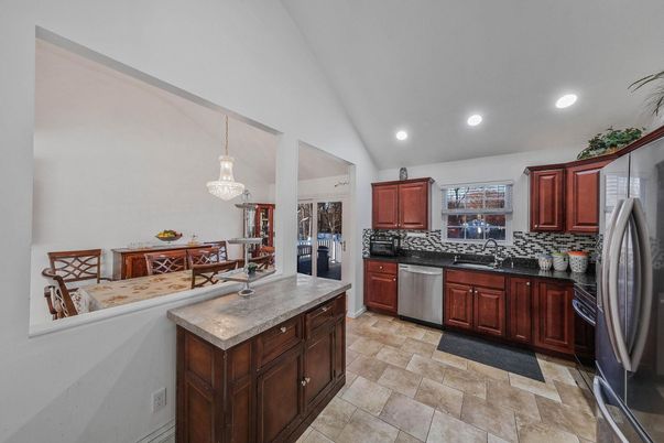 Dining room, Interior, Kitchen, Pendant Lights, Recessed Lighting, Stainless Steel Appliances