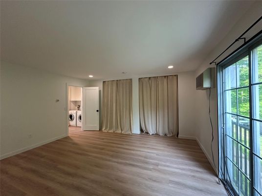 Empty room, Interior, Recessed Lighting, Washer, Wood Texture Flooring