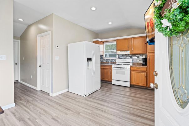 Interior, Kitchen, Recessed Lighting, Wood Texture Flooring