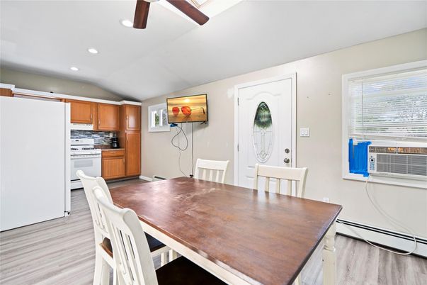 Dining room, Interior, Kitchen, Recessed Lighting, Wood Texture Flooring