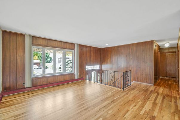 Empty room, Interior, Recessed Lighting, Wood Texture Flooring, Wooden Walls