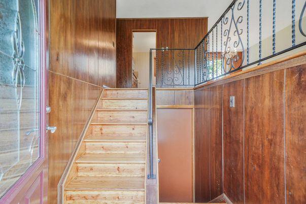 Interior, Wooden Walls