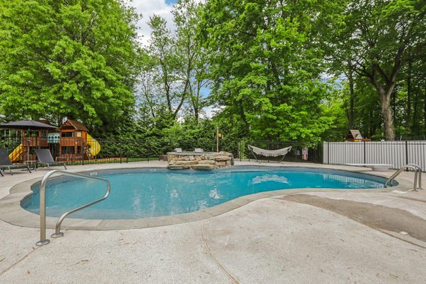 Exterior, Playground, Pool