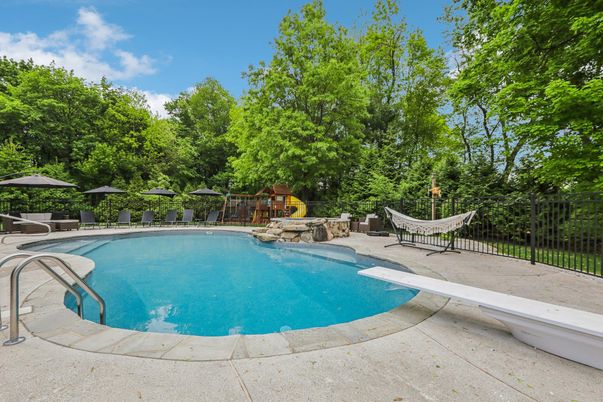 Exterior, Playground, Pool
