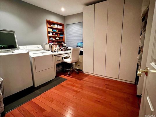 Home Office, Interior, Recessed Lighting, Wood Texture Flooring