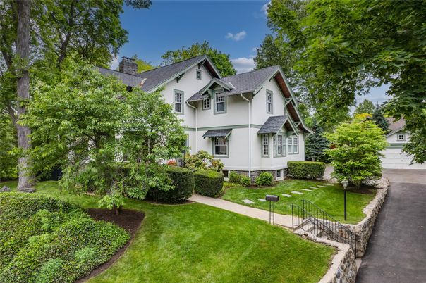 Backyard, Exterior, Facade, Queen Anne Victorian