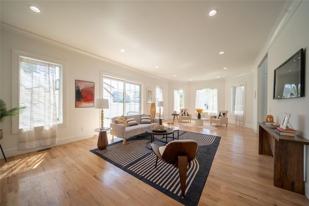 Interior, Living room, Recessed Lighting, Wood Texture Flooring