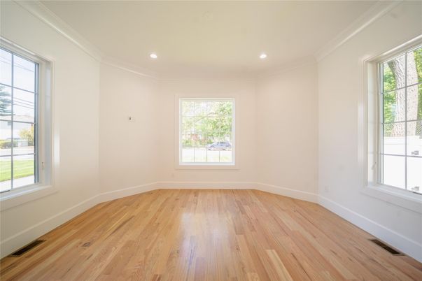 Empty room, Interior, Recessed Lighting, Wood Texture Flooring