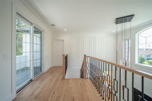 Interior, Pendant Lights, Recessed Lighting, Wood Texture Flooring
