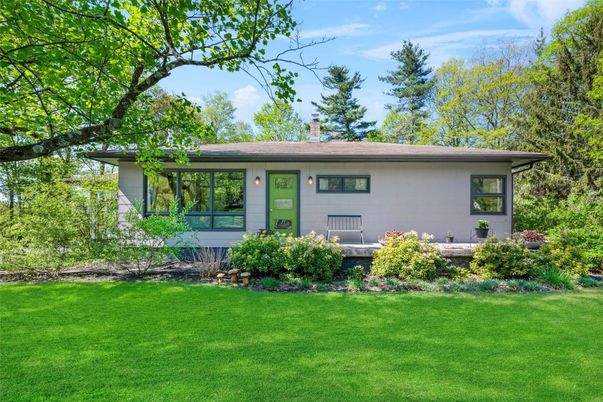 Backyard, Exterior, Facade, Ranch