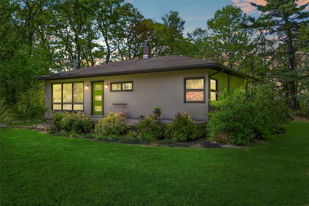 Backyard, Exterior, Facade, Ranch