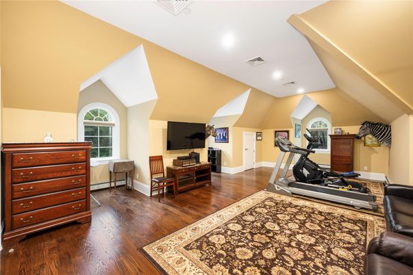 Fitness Equipment, Interior, Recessed Lighting, Wood Texture Flooring