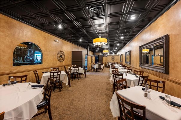 Dining room, Interior, Recessed Lighting