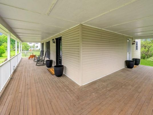 Exterior, Wood Texture Flooring