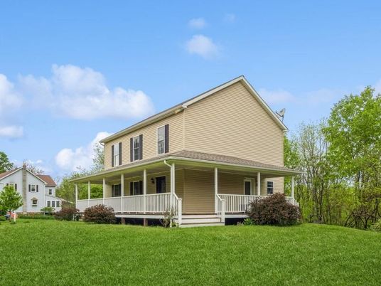 Backyard, Exterior, Facade, Farmhouse