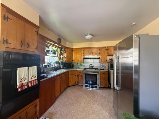Interior, Kitchen, Stainless Steel Appliances