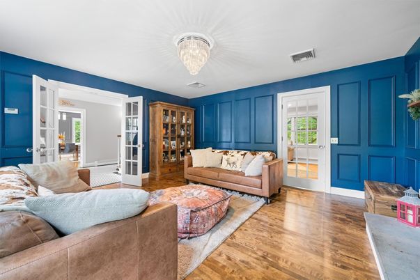 Chandelier, Interior, Living room, Wood Texture Flooring