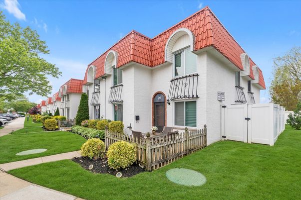 Backyard, Exterior, Facade, Spanish Mediterranean