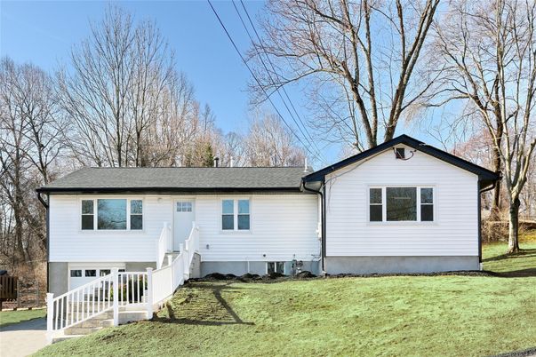 Attached, Exterior, Facade, Raised Ranch