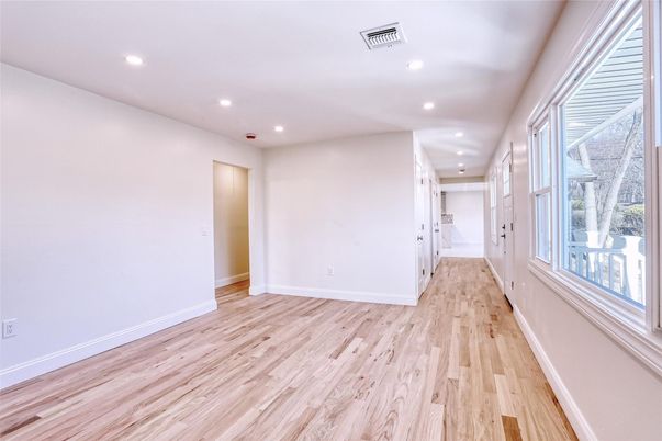 Empty room, Interior, Recessed Lighting, Wood Texture Flooring