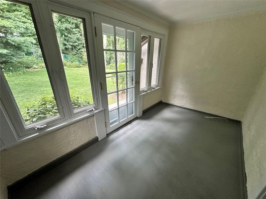 Empty room, Interior, Sun Room, Wood Texture Flooring