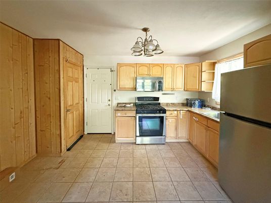 Chandelier, Interior, Kitchen
