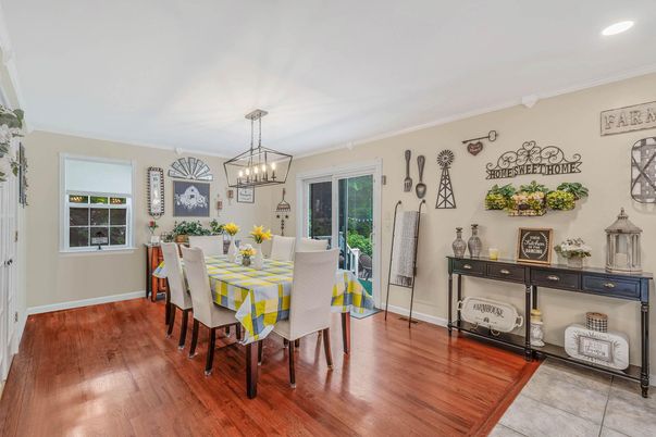 Dining room, Interior, Pendant Lights, Recessed Lighting, Wood Texture Flooring