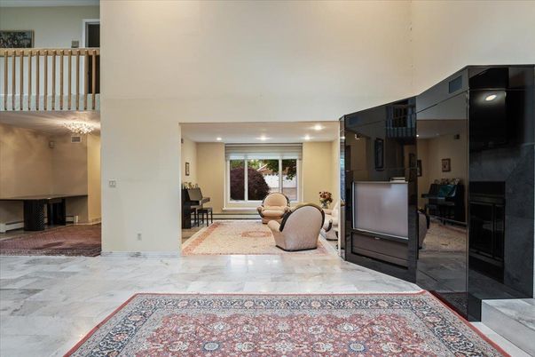 Interior, Marble, Recessed Lighting