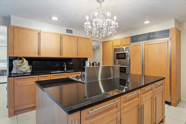 Chandelier, Interior, Kitchen, Recessed Lighting, Stainless Steel Appliances
