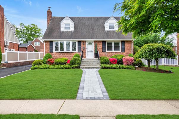 Exterior, Facade, Brick Facade, Cape Cod