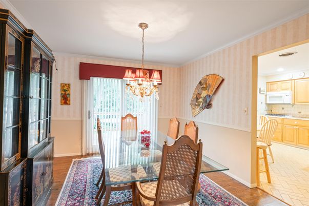 Chandelier, Dining room, Interior, Kitchen, Wood Texture Flooring