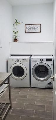 Interior, Washer, Wood Texture Flooring