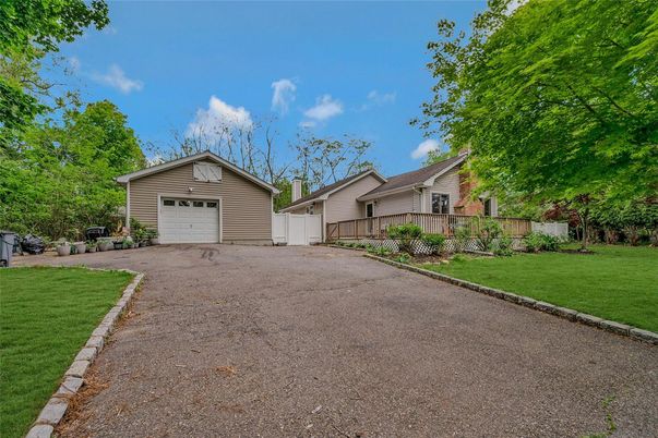 Backyard, Detached Garage, Exterior