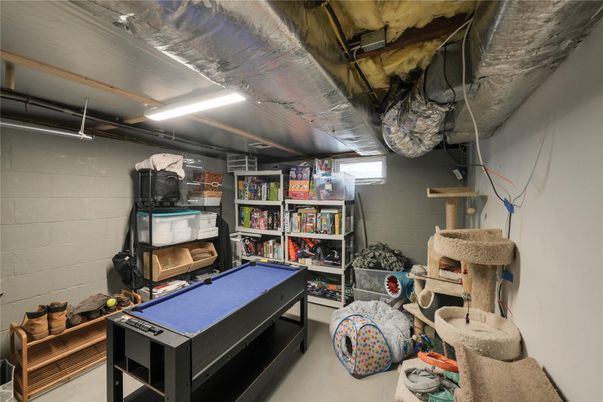 Billiard Table, Game Room, Interior