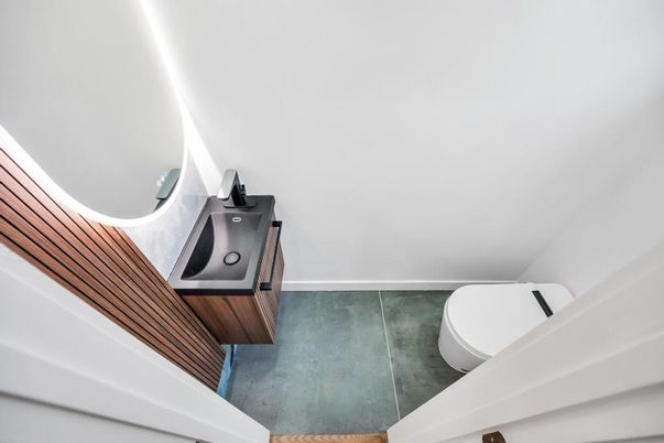 Bathroom, Interior