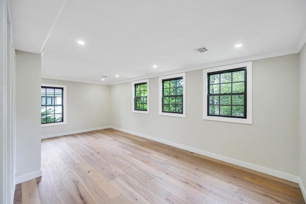 Empty room, Interior, Recessed Lighting, Wood Texture Flooring