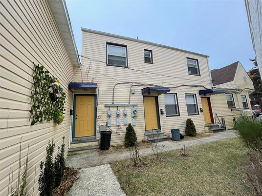 Exterior, Facade, None