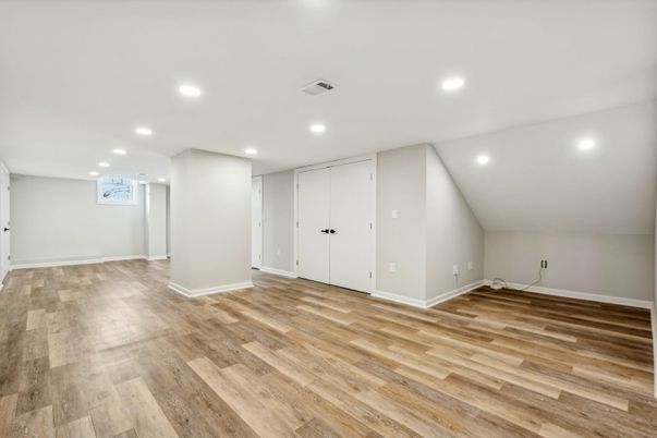Empty room, Interior, Recessed Lighting, Wood Texture Flooring