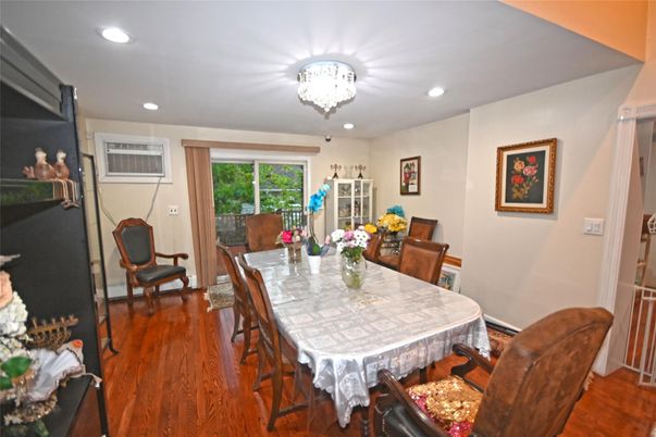 Chandelier, Dining room, Interior, Recessed Lighting, Wood Texture Flooring