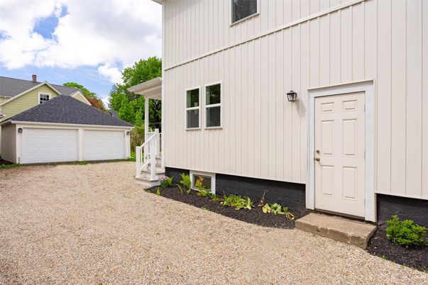 Detached Garage, Exterior